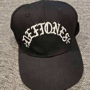 Deftones arch logo puff hat w/adjustable Clasp.